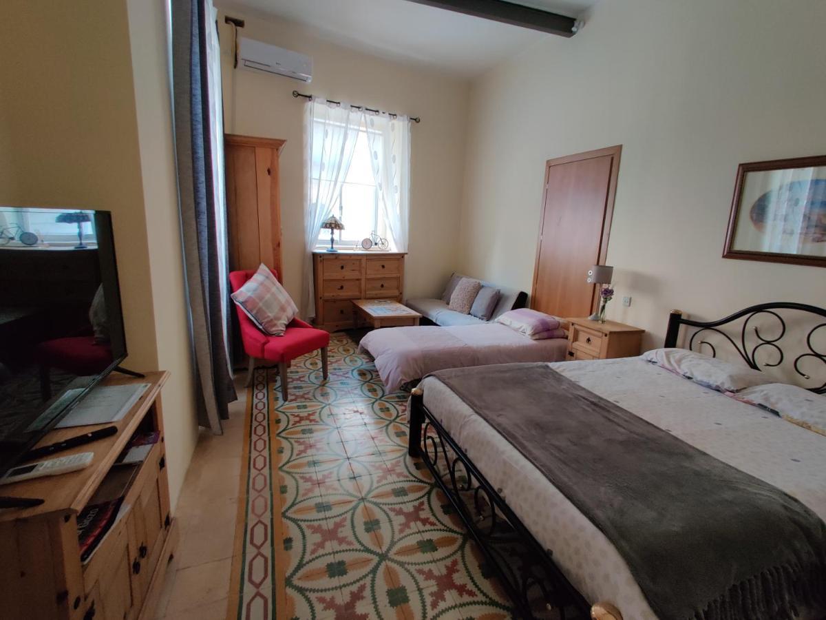 Ellas Place Tarxien المظهر الخارجي الصورة